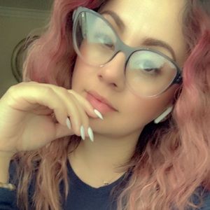 Meet your Posher, Alida